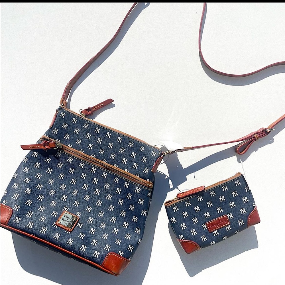 Dooney & Bourke New York Yankees League Collection Crossbody Bag w Coin Purse